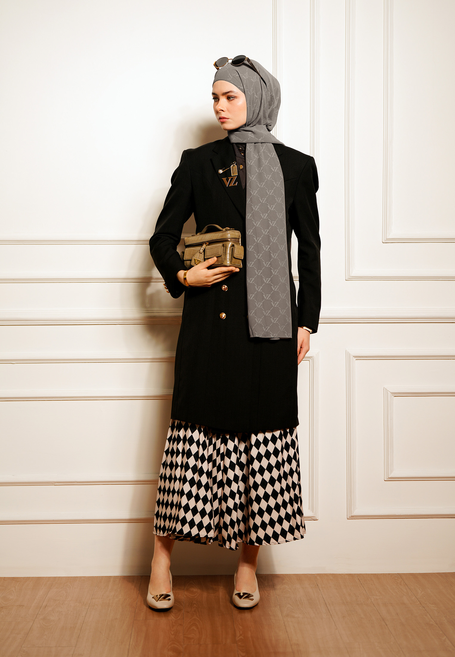 VZ Signature Embossed Pashmina - Tanner Brown - Image 5