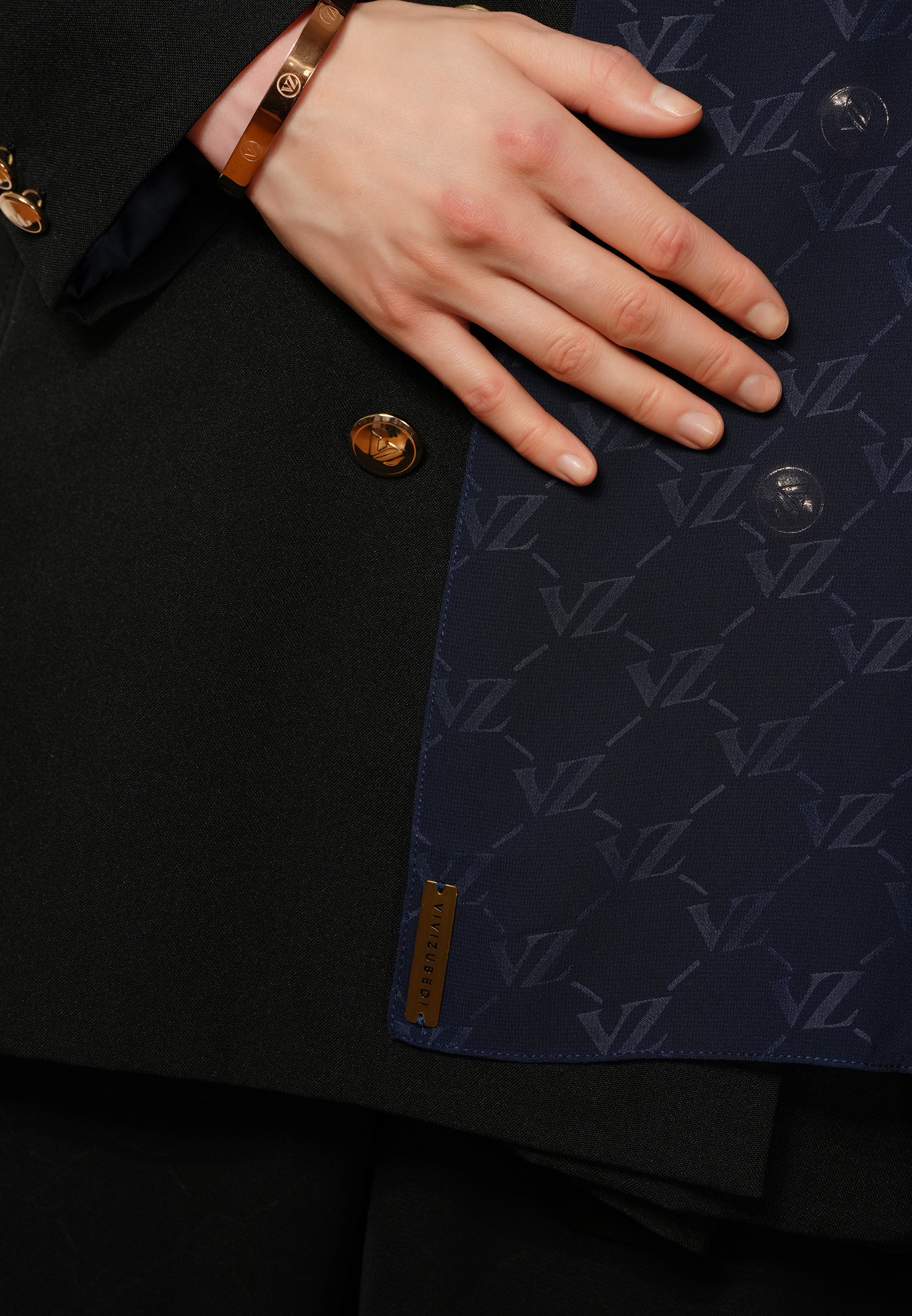 VZ Signature Embossed Pashmina - Navy - Image 6
