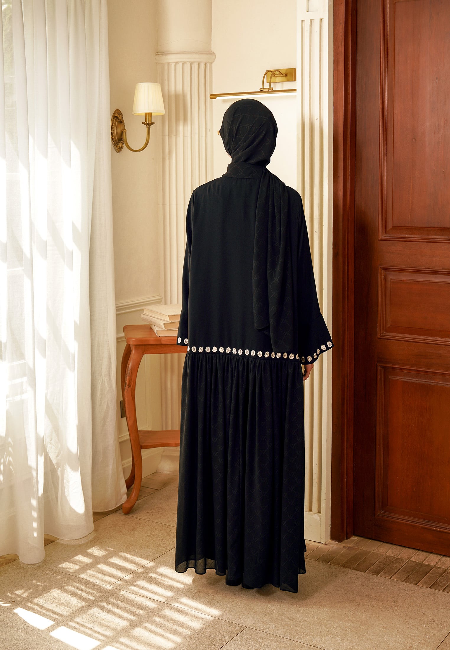 VZ Alnaira Set Abaya - Black - Image 7