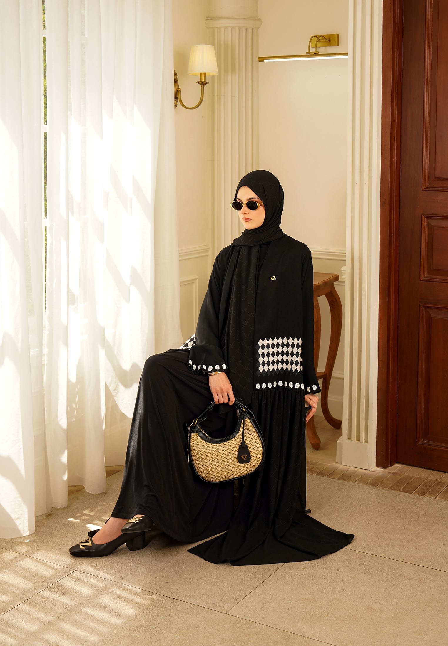 VZ Alnaira Set Abaya - Black - Image 4
