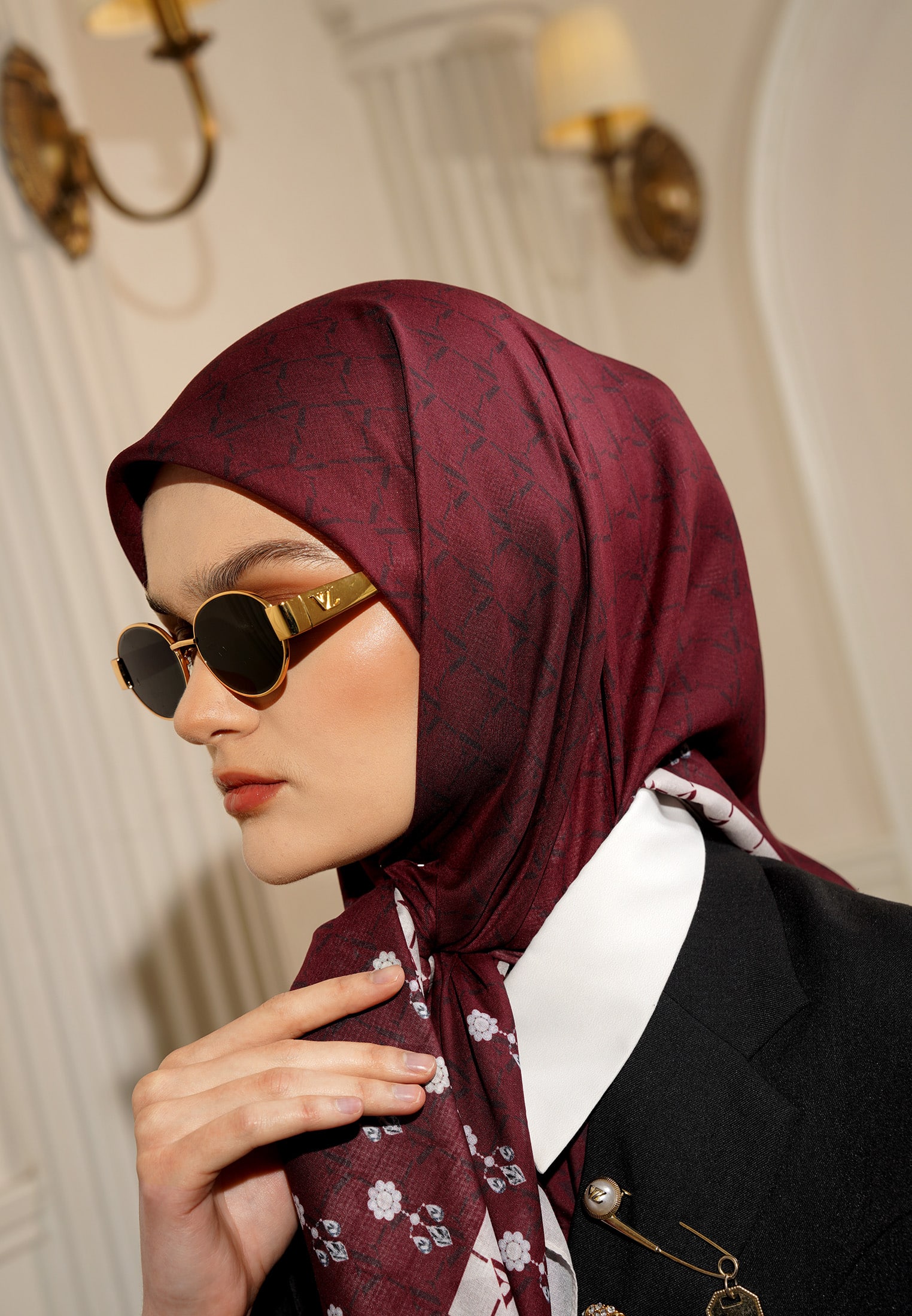 VZ Galechka Scarf 2.0 - Maroon - Image 5