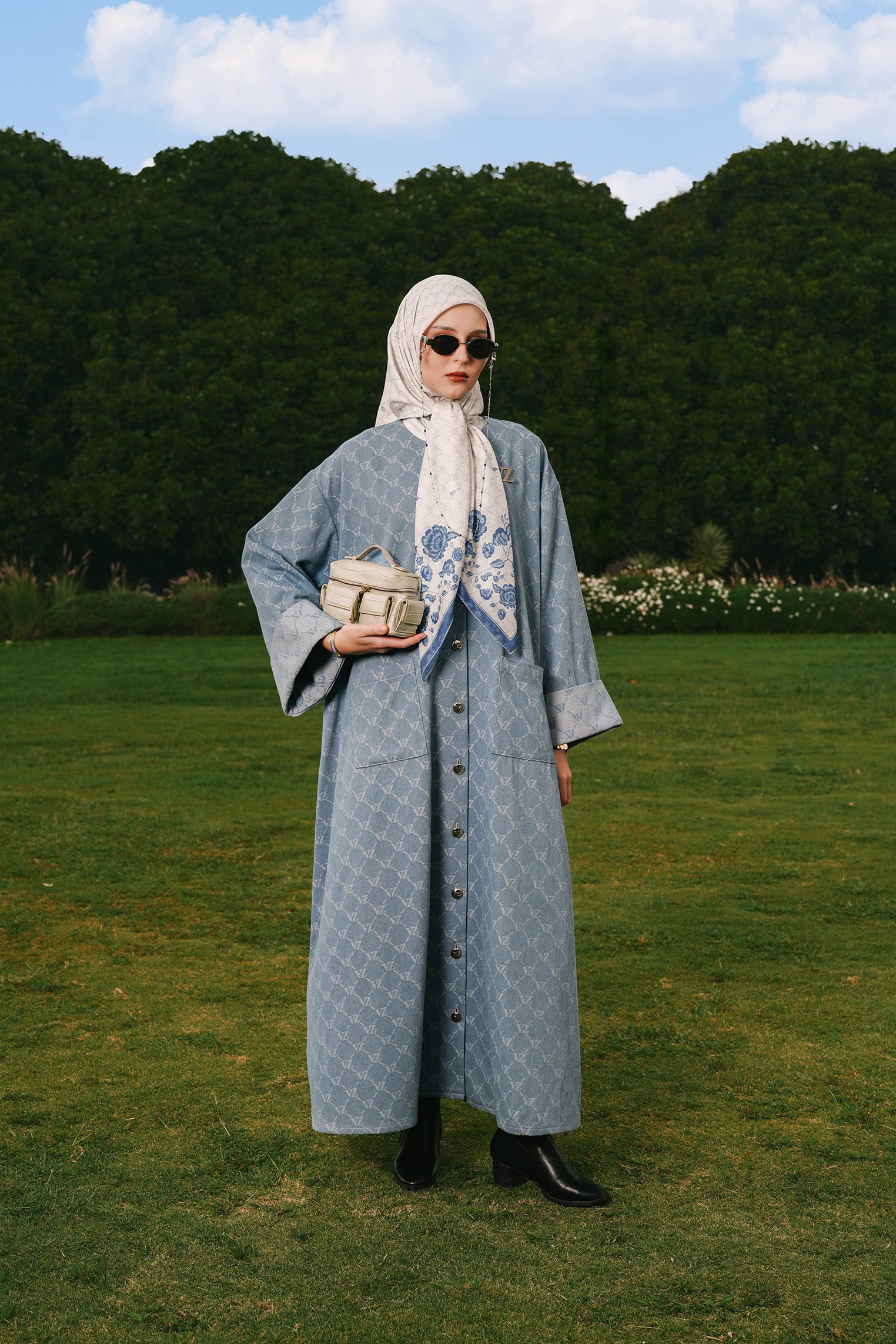 VZ Signaire Abaya - Light Blue