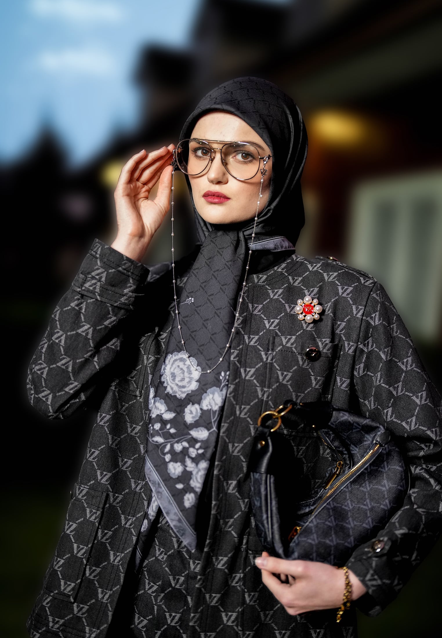 VZ Signaire Scarf - Charcoal - Image 3