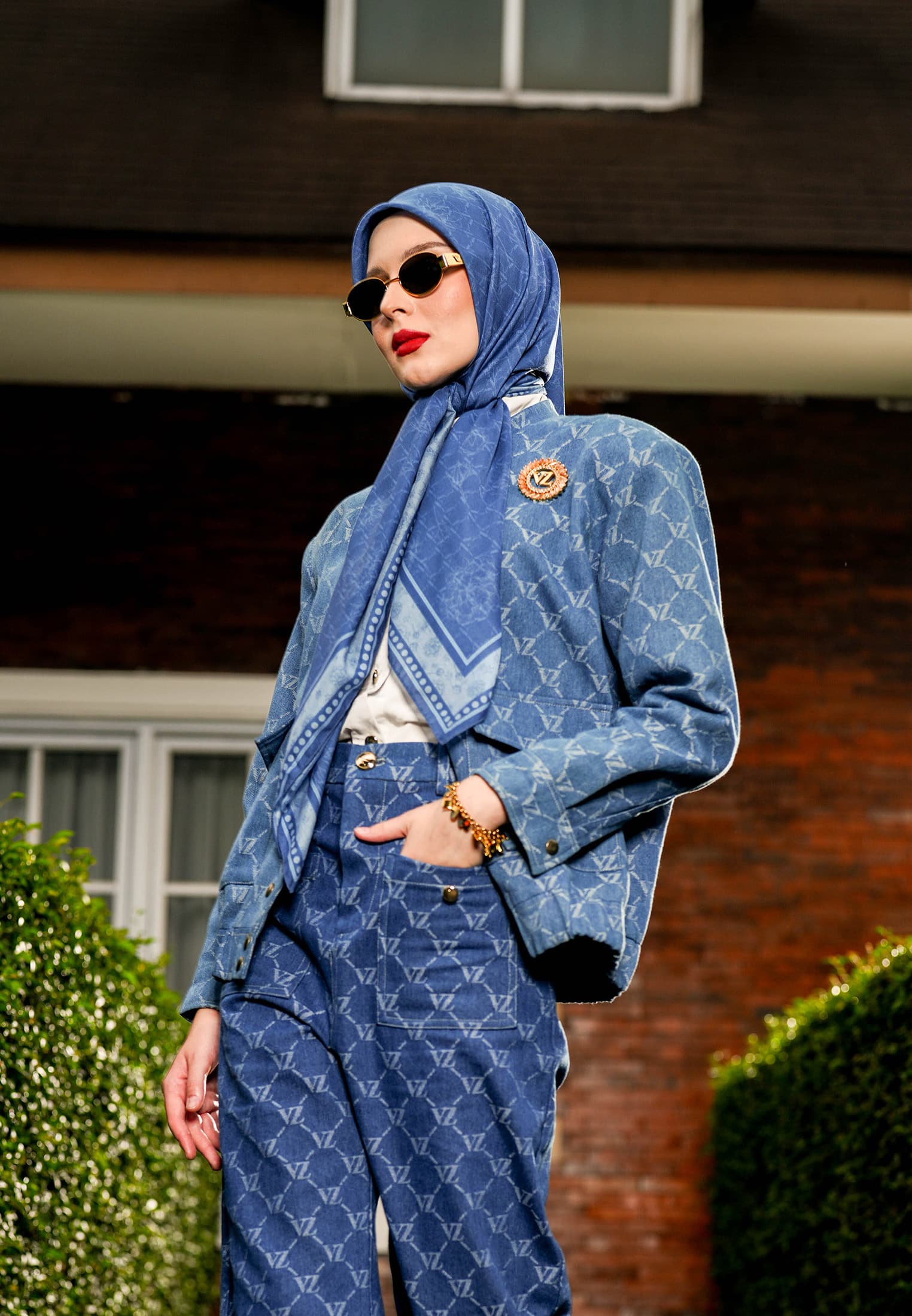 VZ Signaire Scarf 2.0 - Dark Blue - Image 4