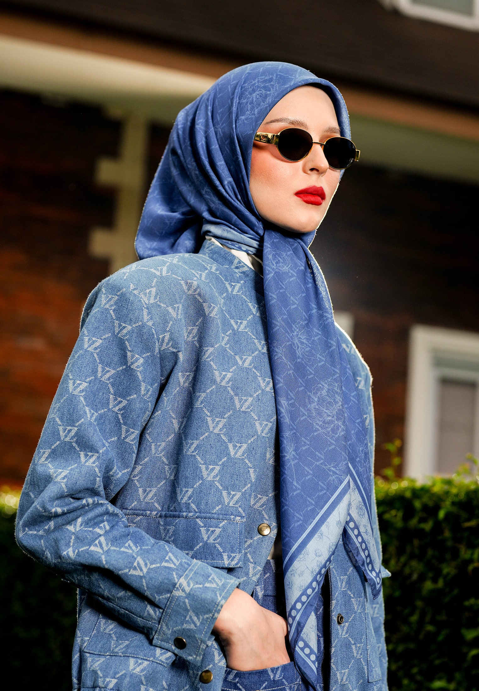 VZ Signaire Scarf 2.0 - Dark Blue - Image 6