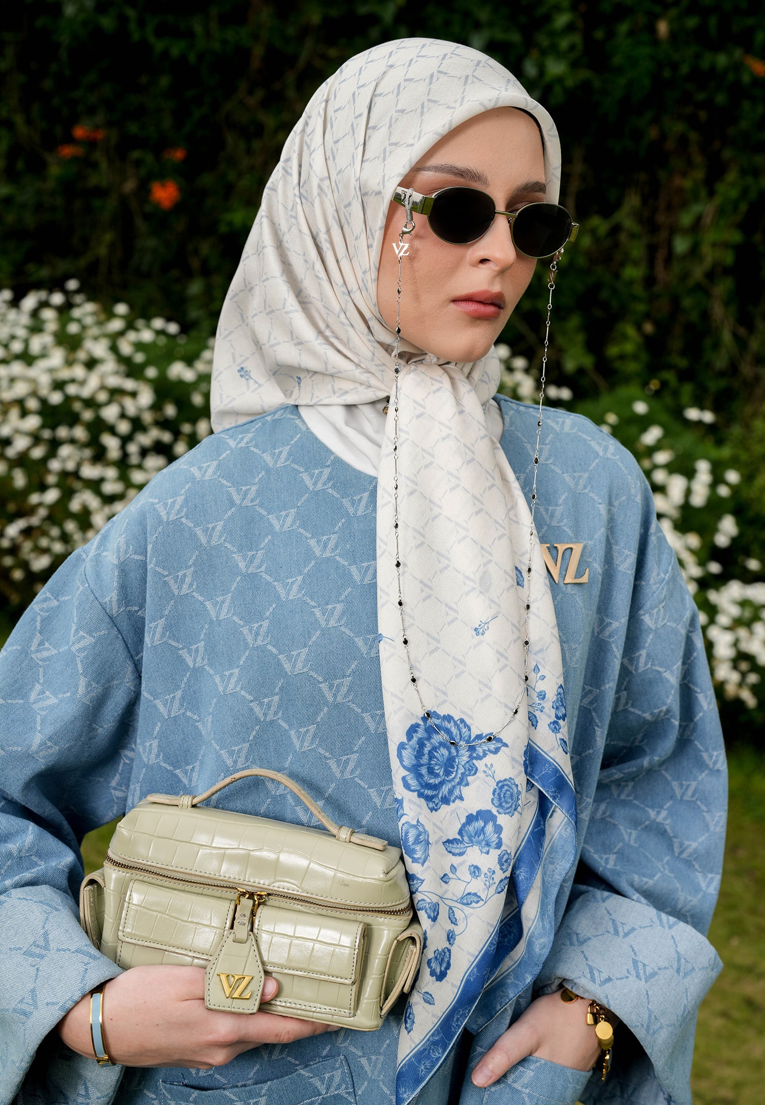 VZ Signaire Scarf - Light Blue - Image 3