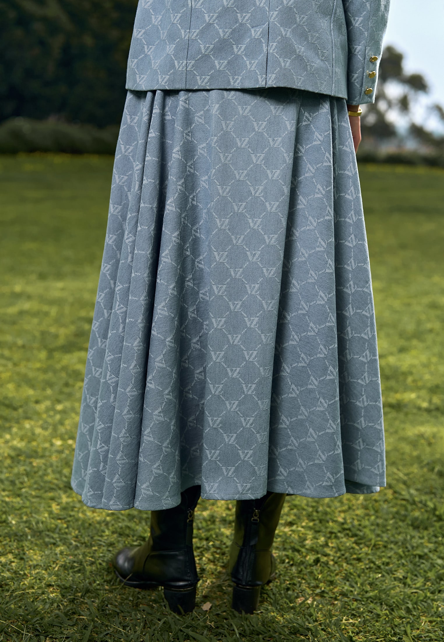 VZ Signaire Skirt Set - Light Blue - Image 10