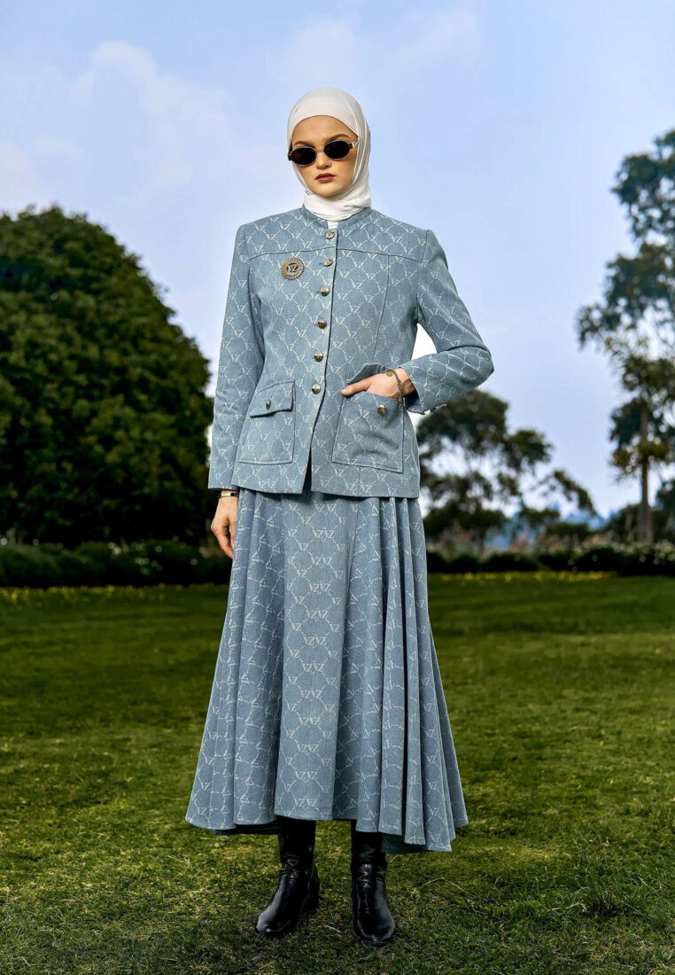 VZ Signaire Skirt Set - Light Blue